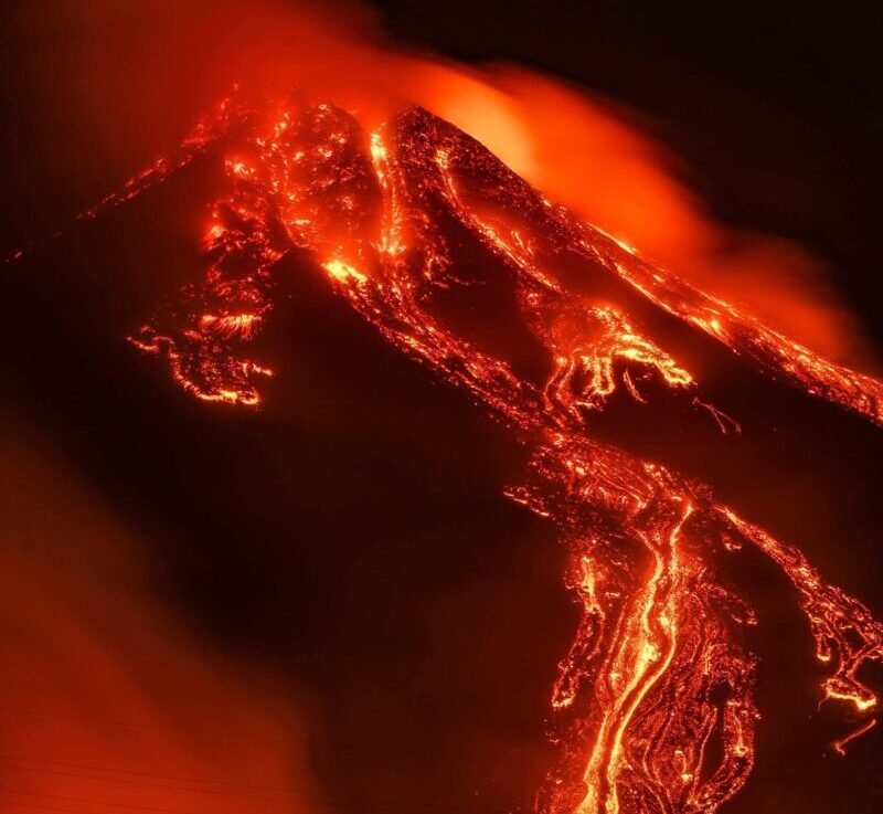 Vulcanul Etna a erupt. Este cea mai semnificativă erupție din ultimii ani