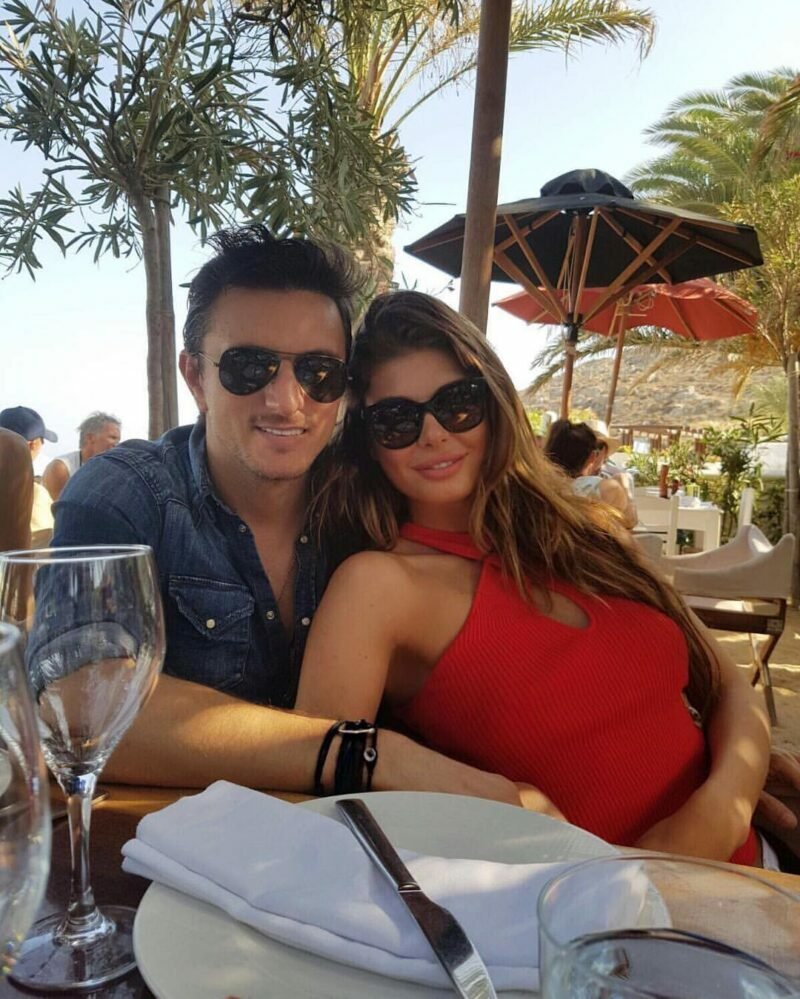 Omul de afaceri Dragoș Săvulescu a fost reținut în Grecia, după ce iubita lui a postat imagini cu el pe Instagram
