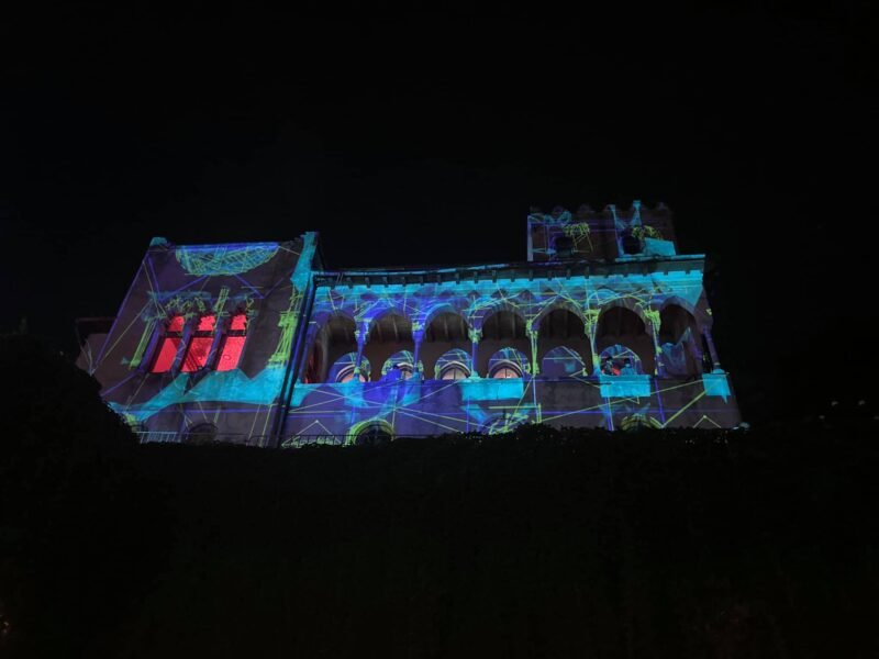FOTO: Vila Suțu – One Night Gallery – Clădirea istorică a fost redeschisă după 20 de ani