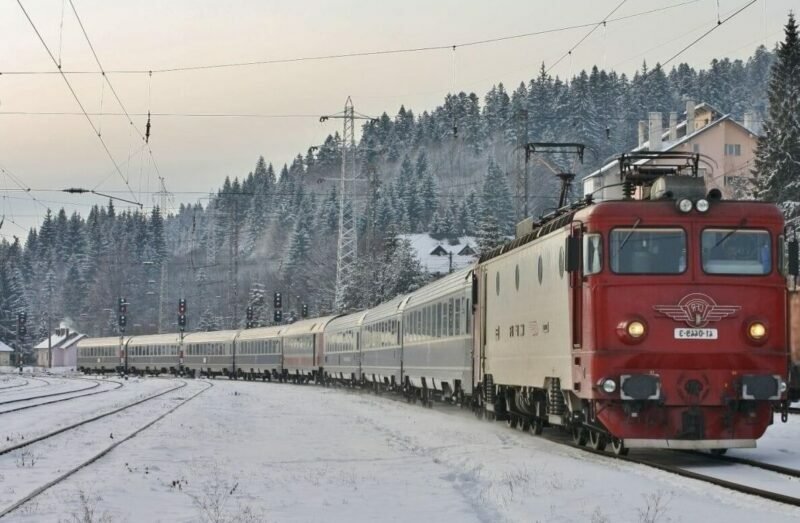 Biletele de tren se scumpesc cu 20%, de la 1 iulie. Și operatorii privați au cerut o majorare a prețurilor biletelor cu 20%