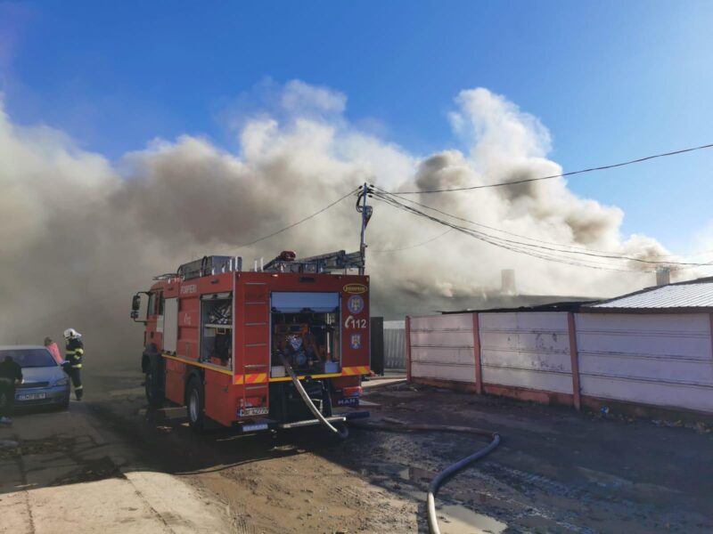 Incendiu izbucnit în Constanța, pe strada Justiției