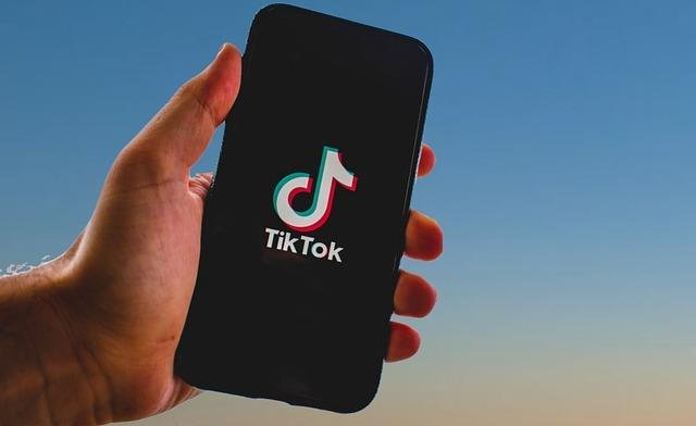 TikTok suspendă programul de recompense al TikTok Lite