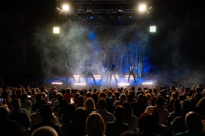 Teatrul de Stat Constanța anunță încă cinci săptămâni de spectacole în aer liber
