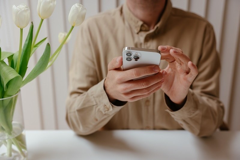 Autoritatea Navală Română a cumpărat cinci telefoane de 7000 de euro