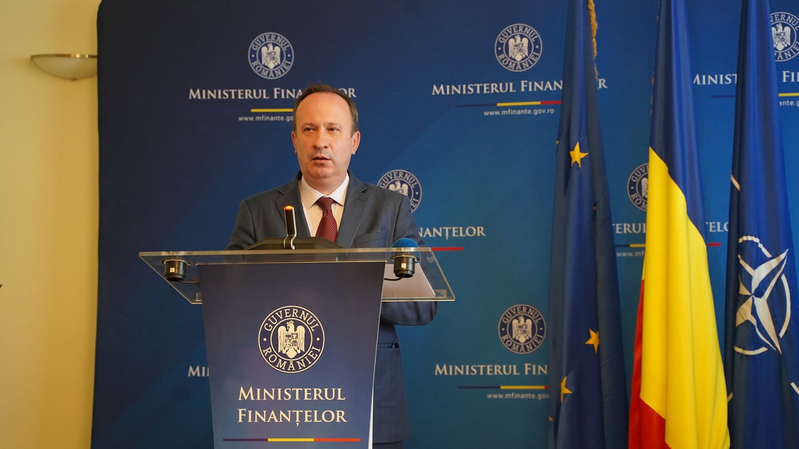 După câteva luni de execuție bugetară, guvernul își dă cu tesla în propriul buget