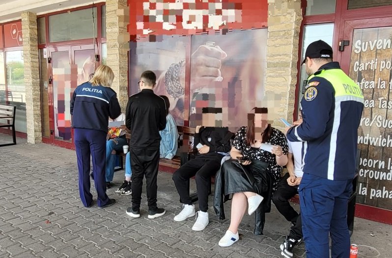 ”Selfie-ul pe tren ia vieți, nu like-uri!” – activități informativ-preventive în Gara C.F.R. Constanța