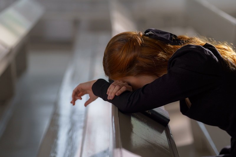 Cum poți să te protejezi dacă ai fost victima unor imagini pornografice fake, generate de inteligența artificială/ Cum funcționează și cine stă în spatele platformei care a ajutat mii de tinere din întreaga lume