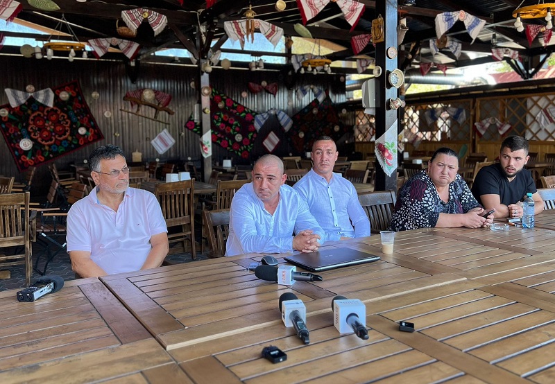 Operatorii economici din Satul de Vacanță revoltați: „Vrem să să fim lăsați în pace” / „PSD vrea să-l pună primar pe Horia Constantinescu”