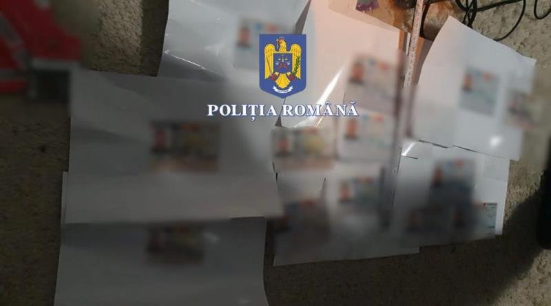 (VIDEO) Percheziții la persoane care ar fi obținut credite online cu identități false. Prejudiciu de peste un milion de lei – trei bărbați au fost reținuți