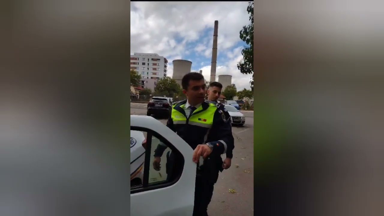 „Și când se droghează, tot copil e?”. Poliţist de la Secţia 5 din Constanţa, tras la răspundere de o femeie după ce a încătuşat o fată de 17 ani: „Este un copil, domnule!”
