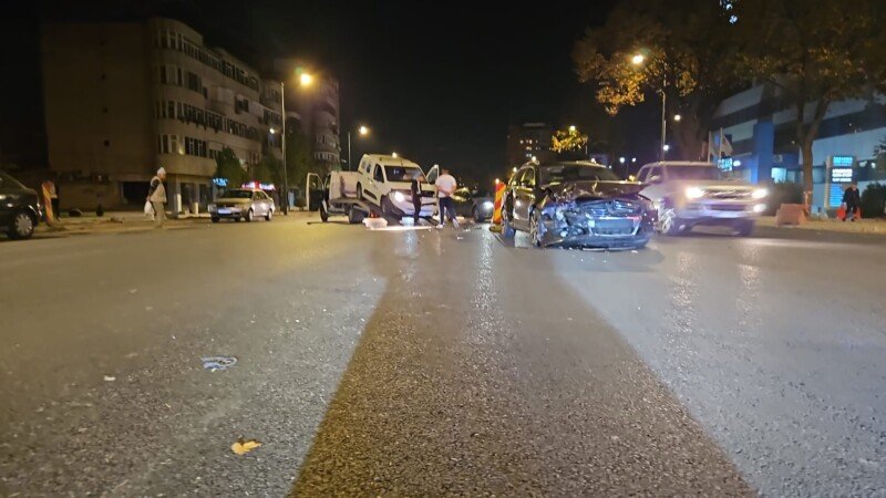 Seara accidentelor, în Constanţa. Trei persoane au ajuns la spital, mai multe maşini au fost avariate