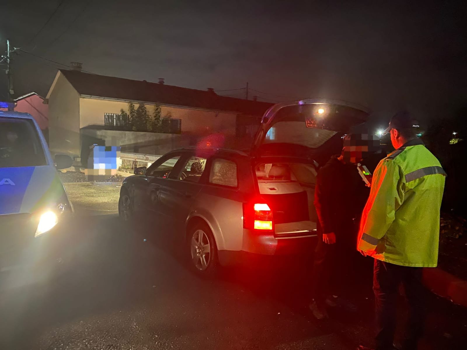 Oamenii legii au continuat acţiunea „Blocada” în Năvodari. Cinci permise au fost reţinute, un şofer a fost prins băut la volan