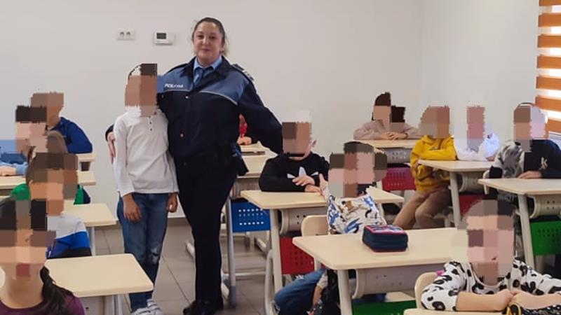 „Școala Altfel” alături de polițiști la Școala Gimnazială nr. 2 Mihail Kogălniceanu
