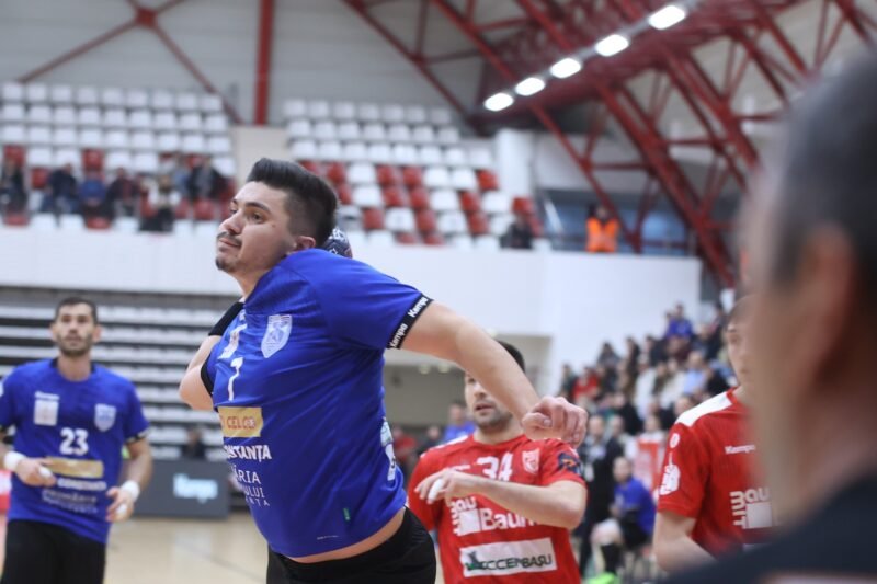 Handbal masculin: CSM Constanţa a fost învinsă de Dinamo Bucureşti în Liga Naţională. „Handbaliștii noștri cedează pe terenul campionilor României”