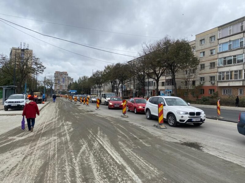Şoferi, înarmaţi-vă cu răbdare! Continuă lucrările de asfaltare în Constanţa: sunt impuse restricţii de circulaţie, Primăria: „Vă cerem scuze pentru disconfortul creat”