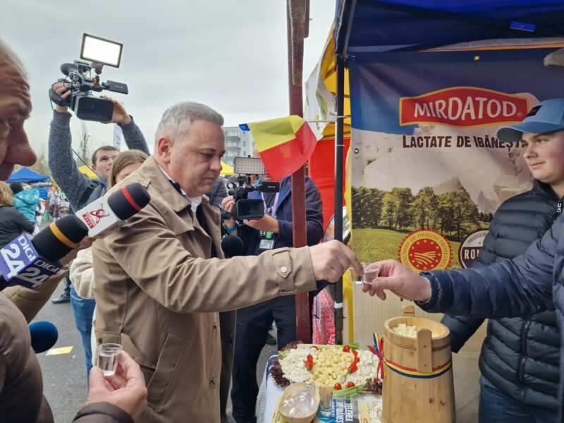 Ministrul Agriculturii: Îmi doresc continuarea plafonării preţului alimentelor de bază, pentru că ordonanţa are un rol foarte important