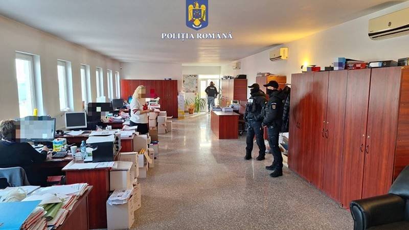 (VIDEO) Percheziții la Constanța. Mai multe persoane livrau beton de calitate inferioară și susțineau că produsul este de o calitate superioară – prejudiciu de două milioane de lei