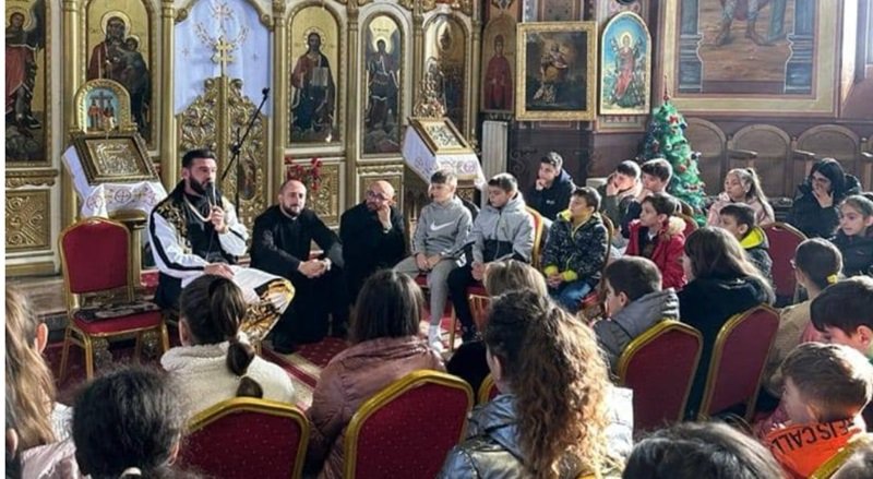 Val de critici după ce Dorian Popa a fost chemat în biserică ca să le vorbească tinerilor. „Nu știm dacă e bine sau rău, dar știu că Biserica este a tuturor”