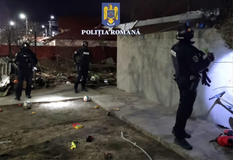 Percheziţii în Constanţa şi Agigea la persoane care au furat din maşini. Bunurile erau apoi vândute