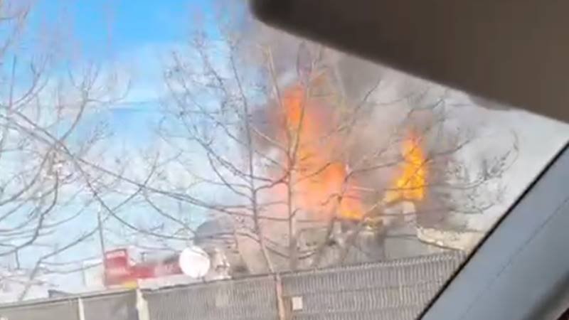 Incendiu la o vopsitorie auto din Constanța: un bărbat a fost transportat la spital