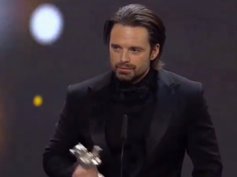 Sebastian Stan a câştigat Ursul de Argint pentru rolul din “A Different Man”: Pentru un băieţel din România, acest lucru înseamnă foarte mult