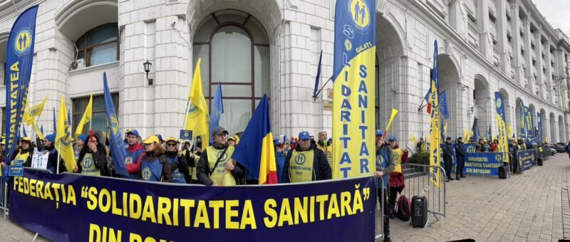 Angajaţii din Sănătate protestează astăzi în faţa ministerelor Sănătăţii şi Muncii