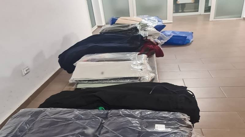 Haine susceptibile a fi contrafăcute în valoare de 31.000 lei, confiscate de polițiștii de frontieră la Vama Veche