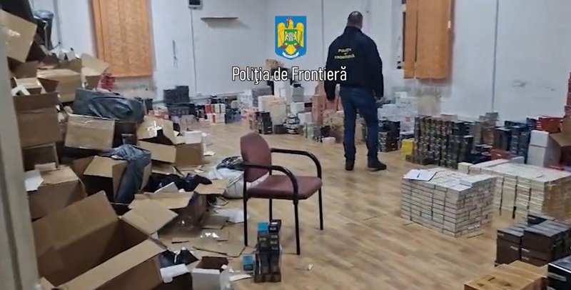 CONSTANTA. Mii de parfumuri contrafăcute, în valoare de peste 1.500.000 euro, confiscate de poliţiştii de frontieră