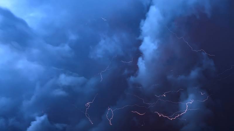 Avertizare meteo de ultimă oră! Județul Constanța, sub cod galben de ploi torențiale, descărcări electrice și vânt puternic: rafalele ajung la 70 de km/h – HARTĂ