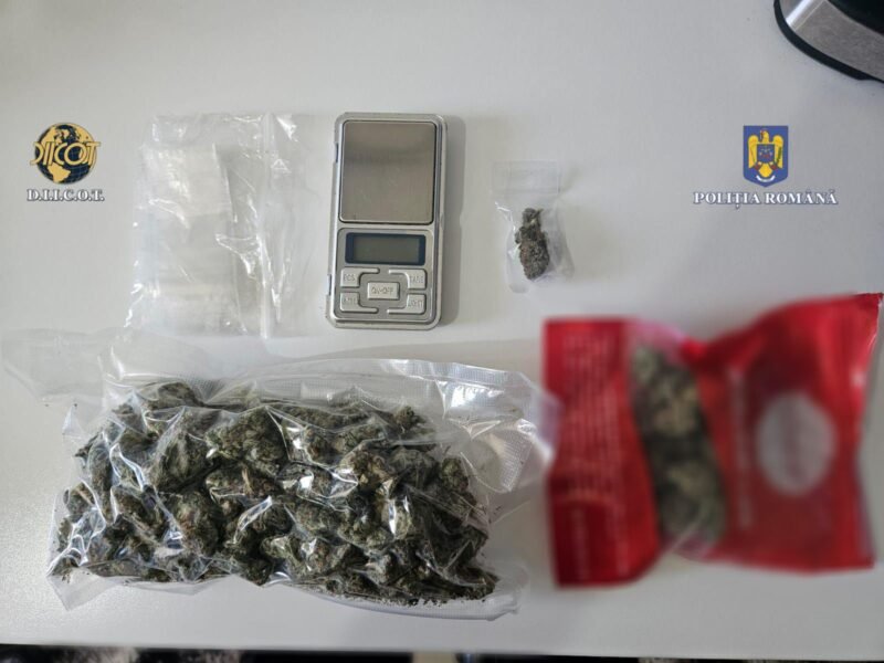 Percheziţii la un traficant de droguri din Constanţa. Bărbatul a fost arestat pentru 30 de zile