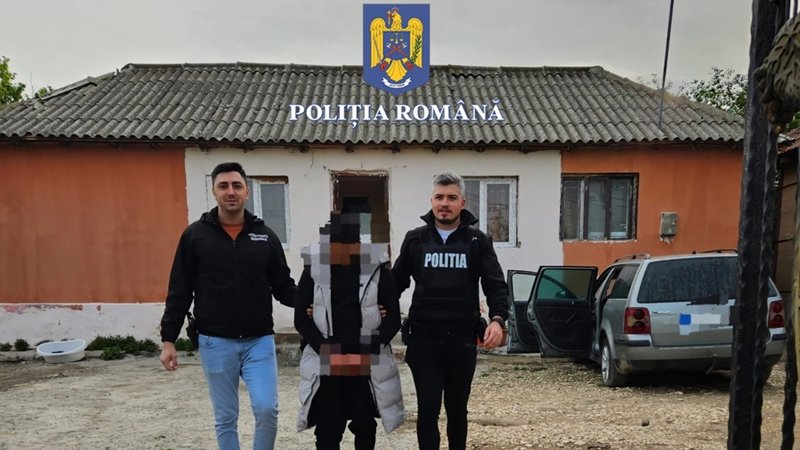 (FOTO) CONSTANȚA. Un tânăr a fost arestat după ce a furat mai multe bunuri din sediul unei societăți comerciale