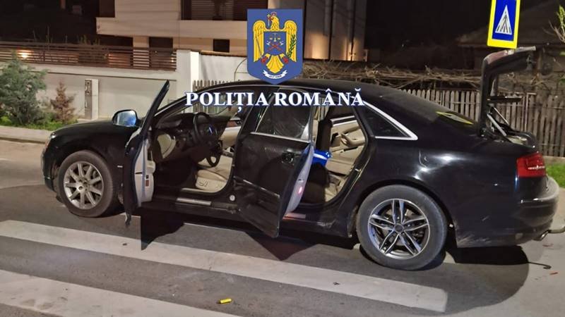 (FOTO) JUDEȚUL CONSTANȚA. Doi bărbați au fost prinși în flagrant în timp ce furat motorină din rezervorul unui autocamion parcat