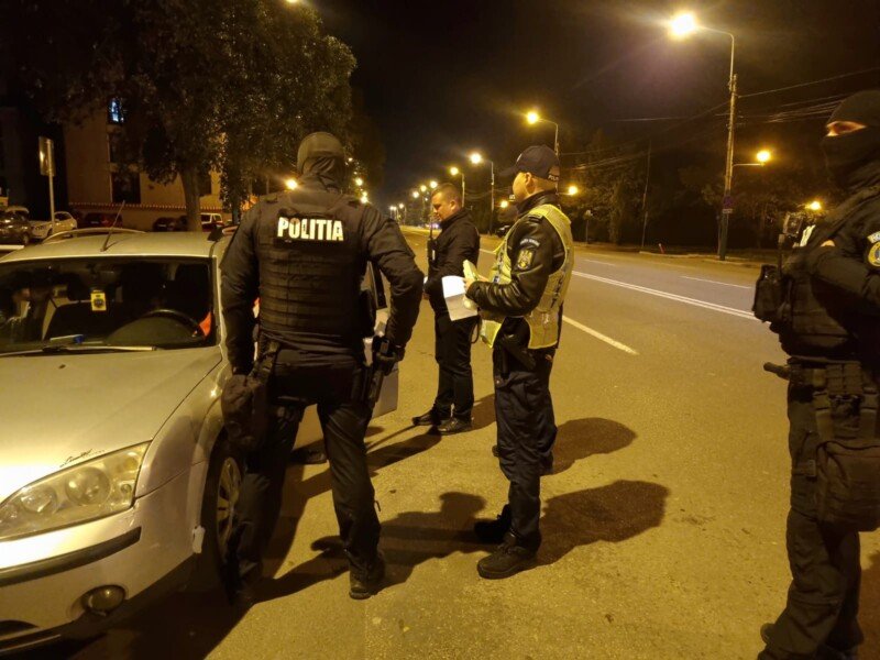 Razie de amploare în Constanţa. Au fost legitimate 892 de persoane şi au fost controlate 537 de vehicule și 124 de locații publice