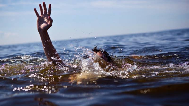 Alertă pe o plajă din Mamaia. O persoană înecată a fost scoasă din mare