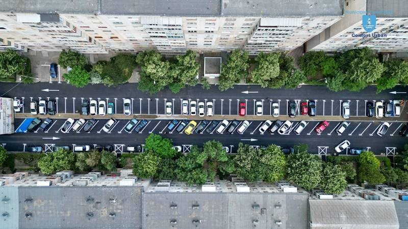 Primăria Constanța: Peste 100 de locuri de parcare sunt disponibile pe aleea Violetelor, în zona Pieței Obor