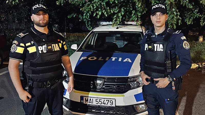 CONSTANȚA. Doi polițiști au depistat un șofer drogat în trafic și au găsit droguri în portofelul pasagerului: „Florin și Vlad au instincte bune”