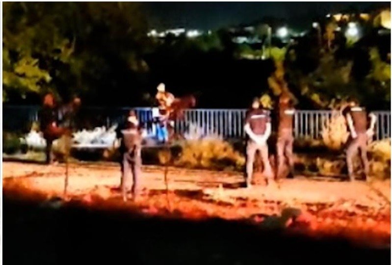 JUDEŢUL CONSTANŢA. Bărbat reţinut după ce şi-a ameninţat partenera de viaţă că o aruncă în Canalul Dunăre – Marea Neagră. Poliţiştii au reuşit să-l imobilizeze