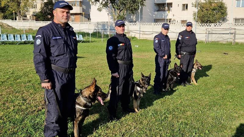 Jandarmii constănțeni au primit vizita elevilor în cadrul Programului Național „Școala Altfel”