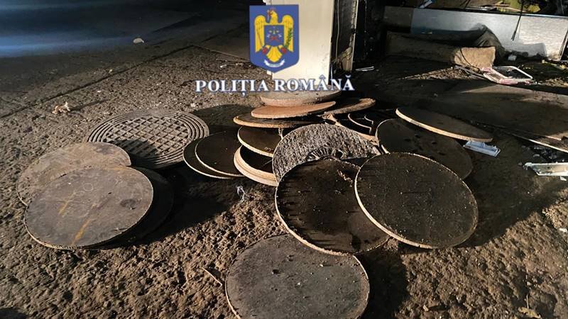 CONSTANȚA. Bărbat reținut după ce a furat mai multe capace de canalizare