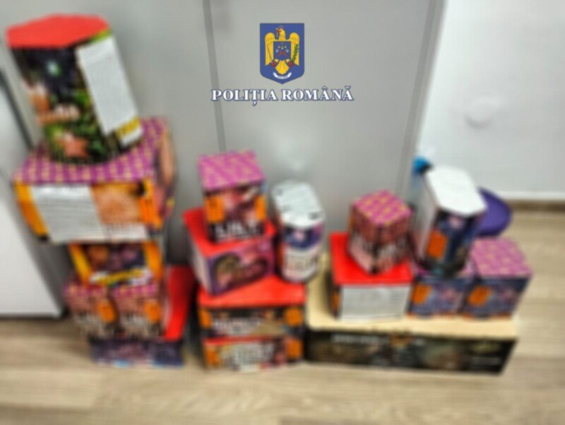 65 de kilograme de articole pirotehnice, confiscate de poliţiştii constănţeni