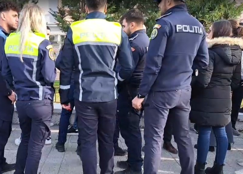 Poliţişti din Constanţa protestează faţă de Ordonanţa „Trenuleţ”, care le diminuează veniturile