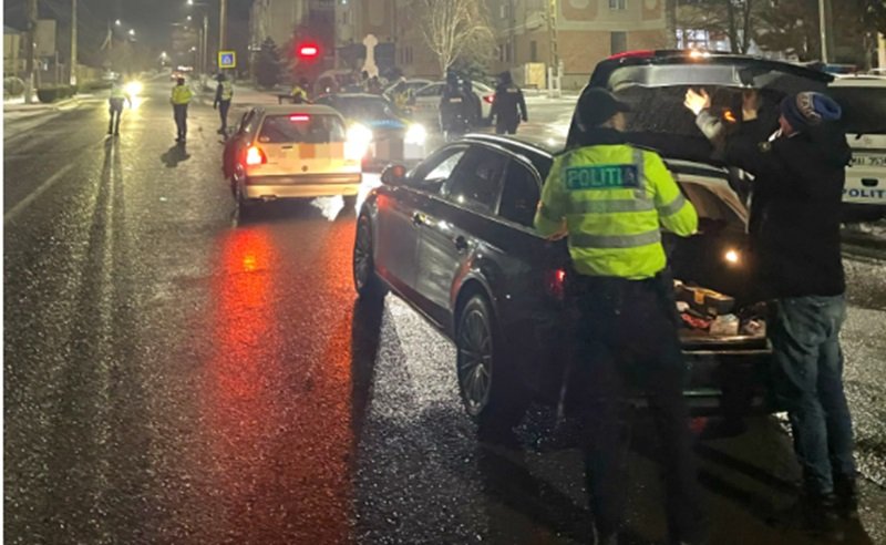 Razie în oraşul constănţean Negru Vodă. La acțiune au participat și luptători ai Serviciului pentru Acțiuni Speciale, jandarmi şi poliţişti de frontieră
