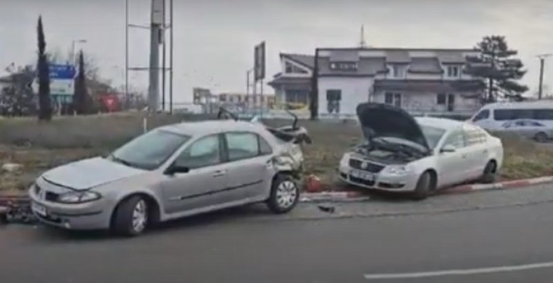 Accident cu trei maşini şi un camion la ieșirea de pe A4 în Ovidiu