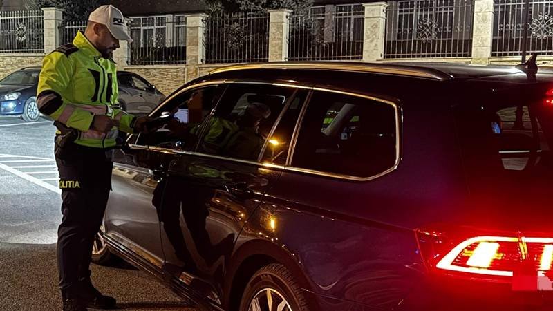 Acțiuni desfășurate de poliția municipiului Constanța: bărbat prins la volan fără permis de conducere, amenzi în valoare totală de peste 7.000 de lei
