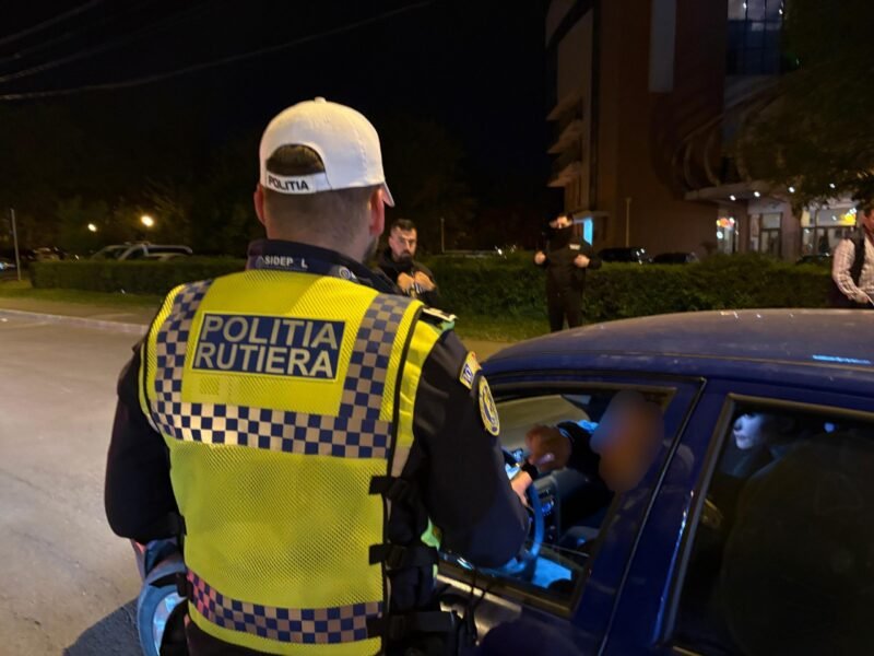 Acțiunea Blocada și în orașul Năvodari. Au fost legitimate 50 de persoane și au fost verificate 47 de vehicule