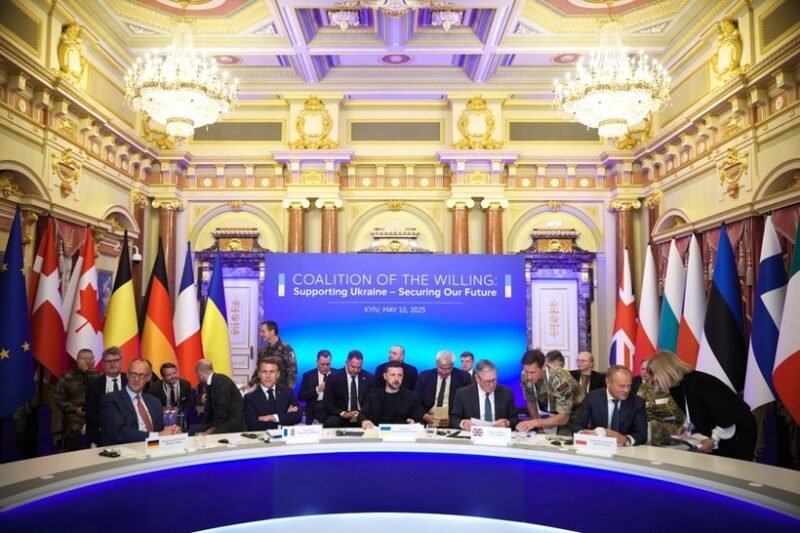 Liderii europeni, ultimatum către Putin: Te vei confrunta cu transferuri de arme către Ucraina. Medvedev: Băgaţi-vă aceste planuri de pace în fundul vostru