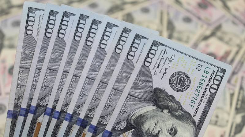 CONSTANȚA. O femeie de 57 de ani a încercat să schimbe bani falși la o casă de schimb valutar