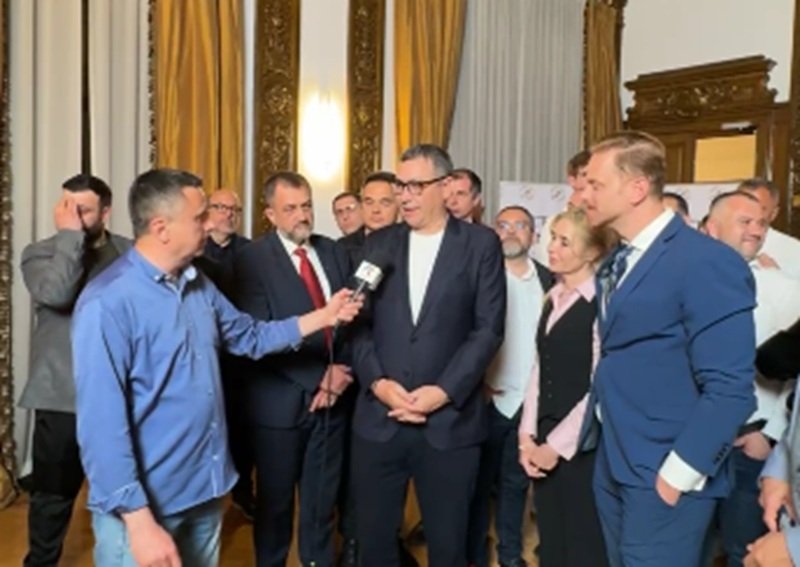 Ponta: Le-am spus să nu vină cu Crin Antonescu, pentru că vor pierde din nou. Voi face campanie unuia dintre candidaţii din finală