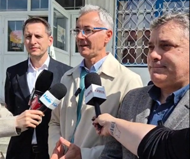 ALEGERI PREZIDENȚIALE. Stelian Ion, Remus Negoi și George Gima, de la USR Constanța, împreună la votare. Stelian Ion: „Decidem calea pe care o vom urma ani la rând”