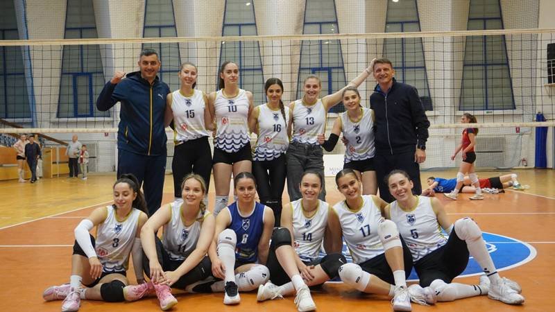 Echipa de volei feminin a Universității Ovidius din Constanța a cucerit titlul de campioană națională universitară 2025